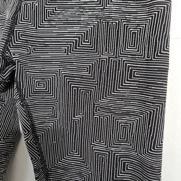 Lululemon Wunder Under Crop III Pants Leggings Stretch Maze Jacquard Sz 8 M - Picture 4 of 9
